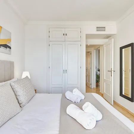 Apartment Marina Xi Enjoy The Sun, Sea Views, Pools & Bbq Steps From The In Mijas Costa & Fuengirola